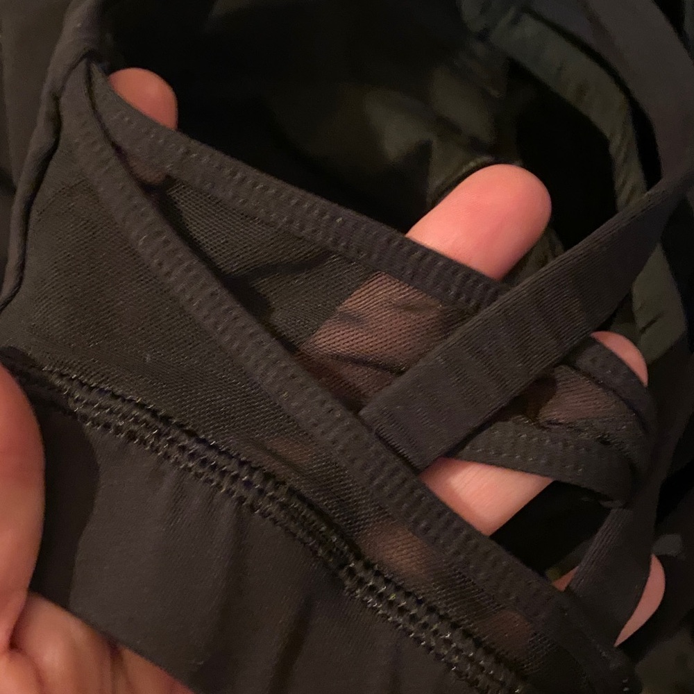 Lululemon Black Strappy Sports Bra 4 - Picture 5 of 5